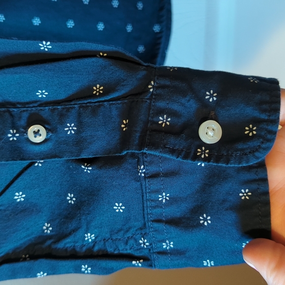 Old Navy Men's Shirt Size L - Picture 3 of 5